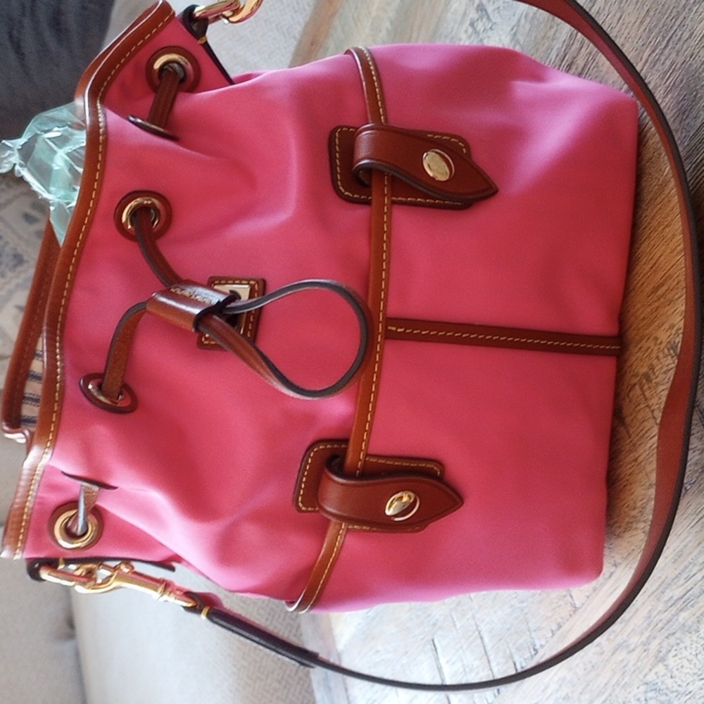 Dooney & Bourke